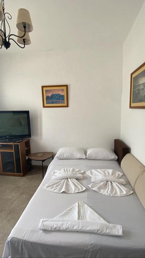 Giannis-kleopatra House 1 *